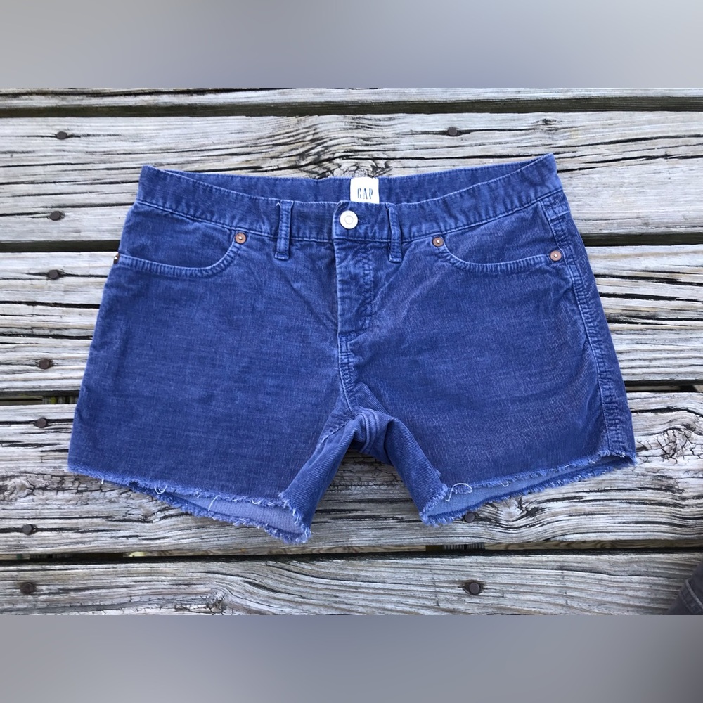 Ladies 8 2 Pair GAP Thin Corduroy Raw Hem Cut Off Shorts - Picture 4 of 14